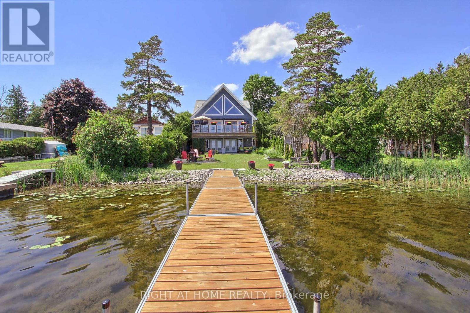 26 Beach Rd, Kawartha Lakes Little Britain, ON K0M 2C0