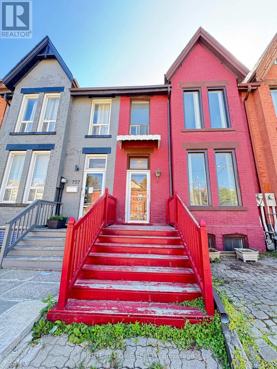 755 Gerrard St E, Toronto, ON M4M 1Y5