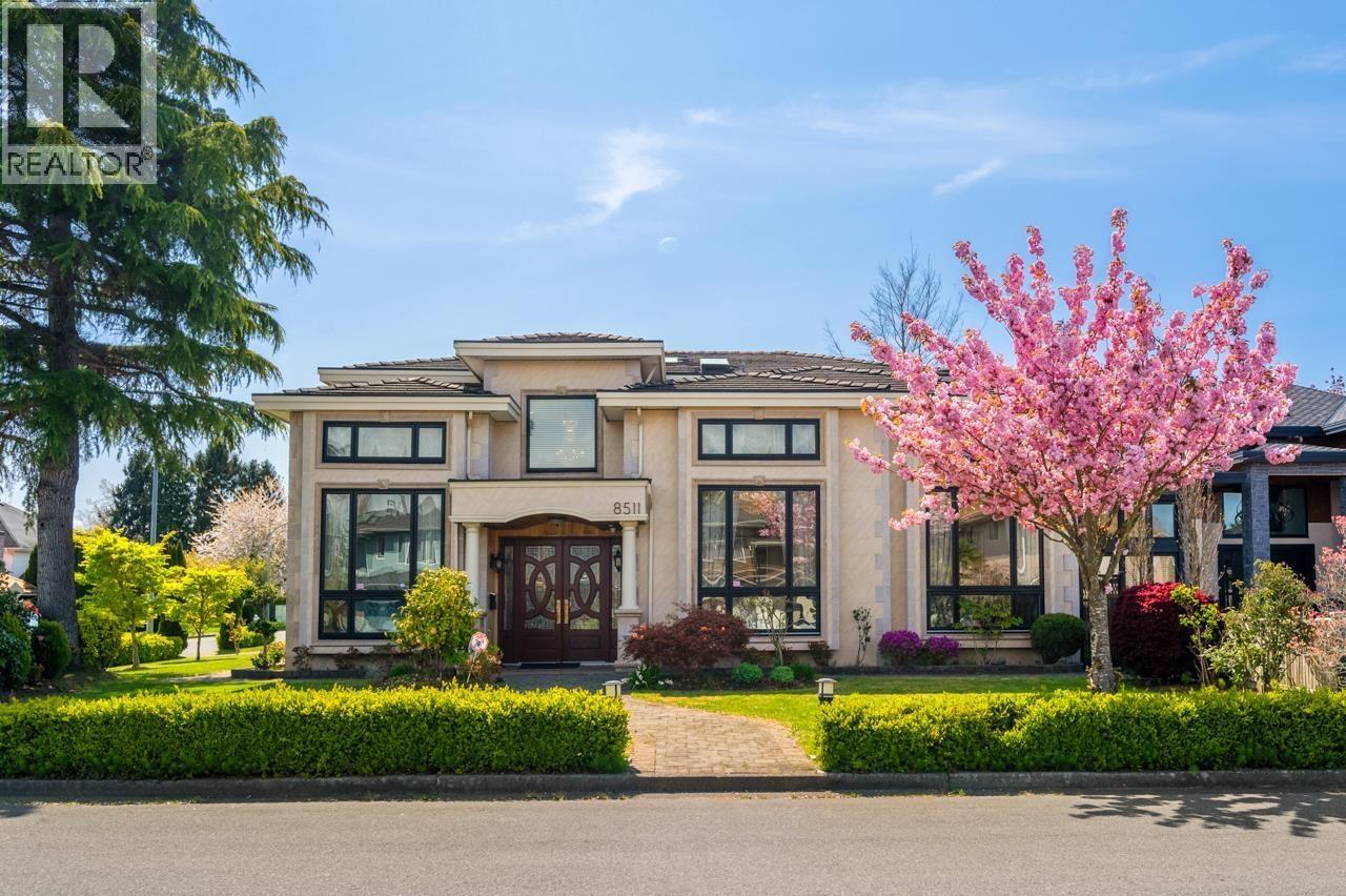 8511 Sunnywood Dr, Richmond, BC V6Y 3G4