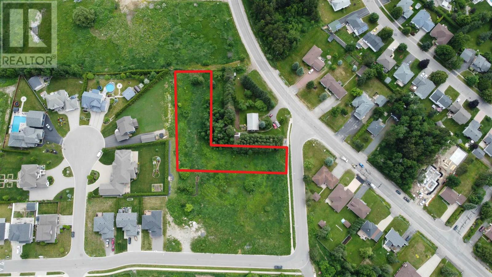 1 Windsor Trl, Sault Ste. Marie, ON P6B 5A8