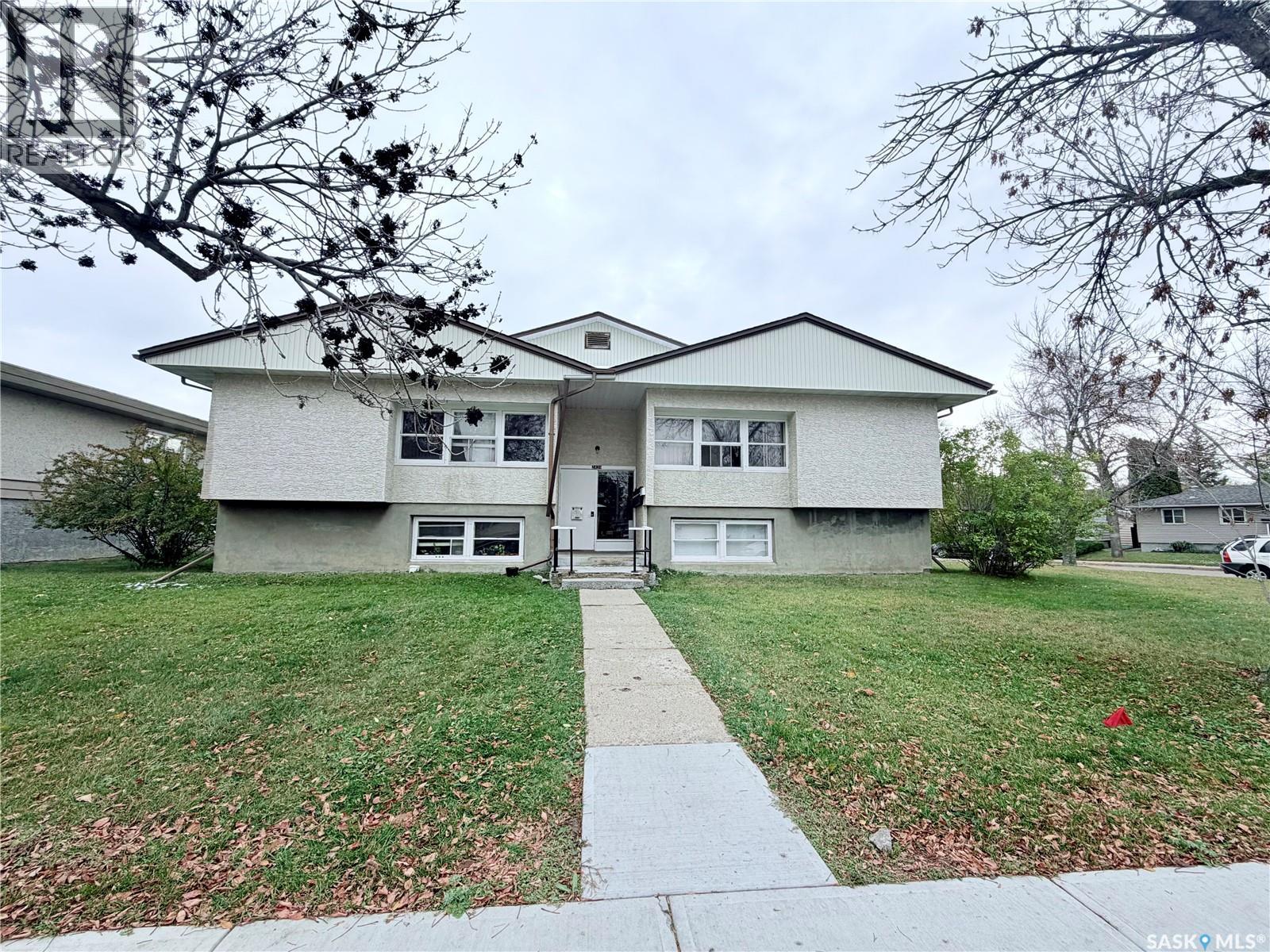 2439 Harvey St, Regina, SK S4N 2N5