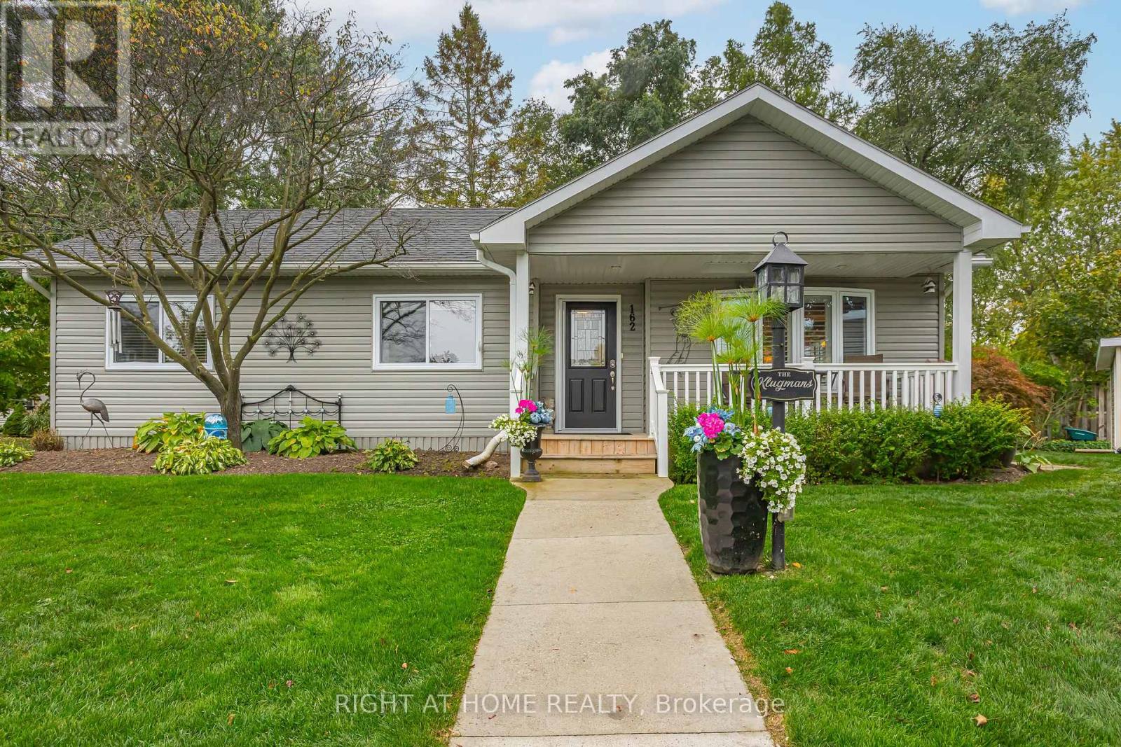 162 Mississauga Pl, South Huron Stephen, ON N0M 1T0