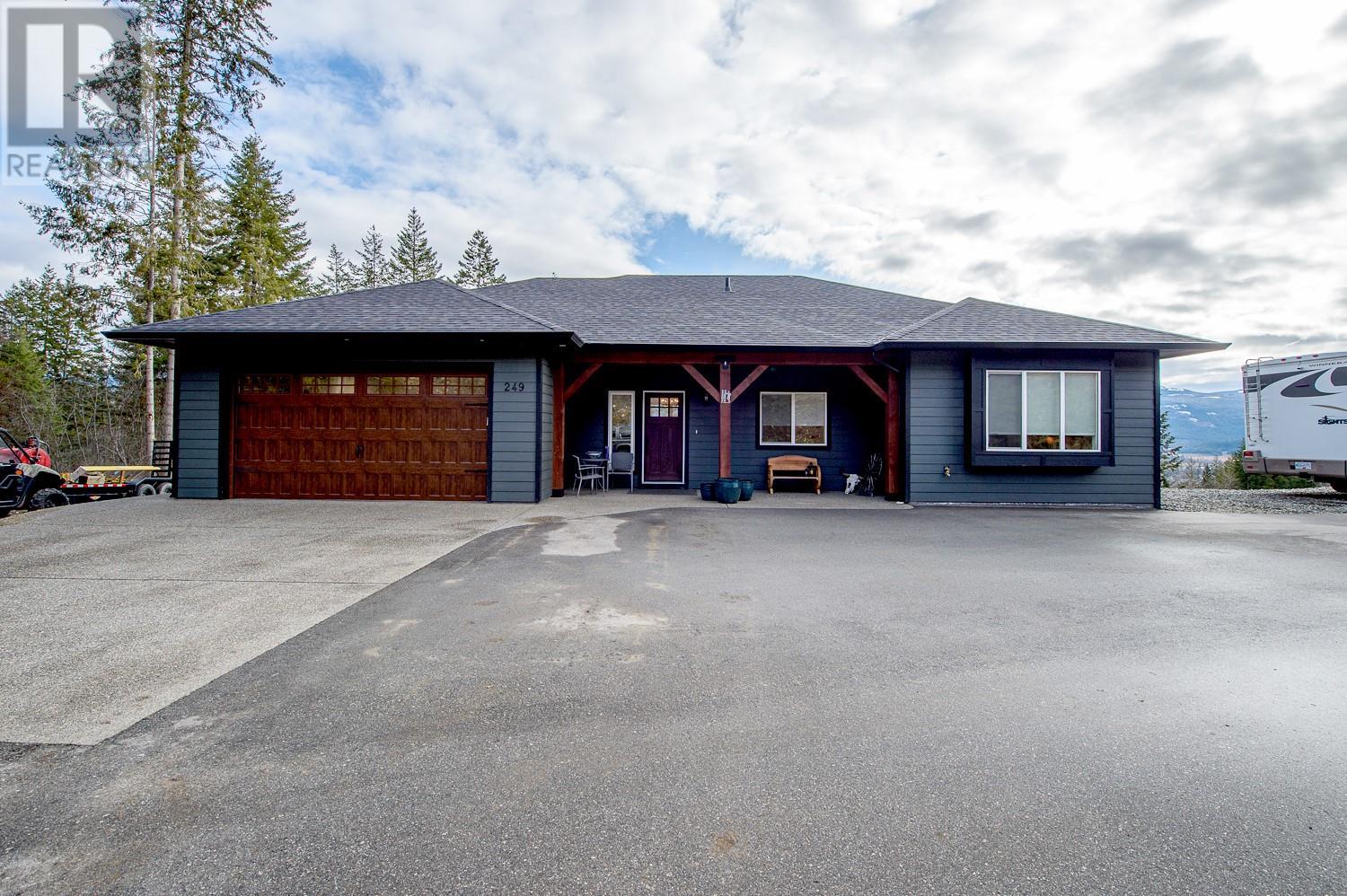 249 Twin Lakes Rd, Enderby, BC V0E 1V3