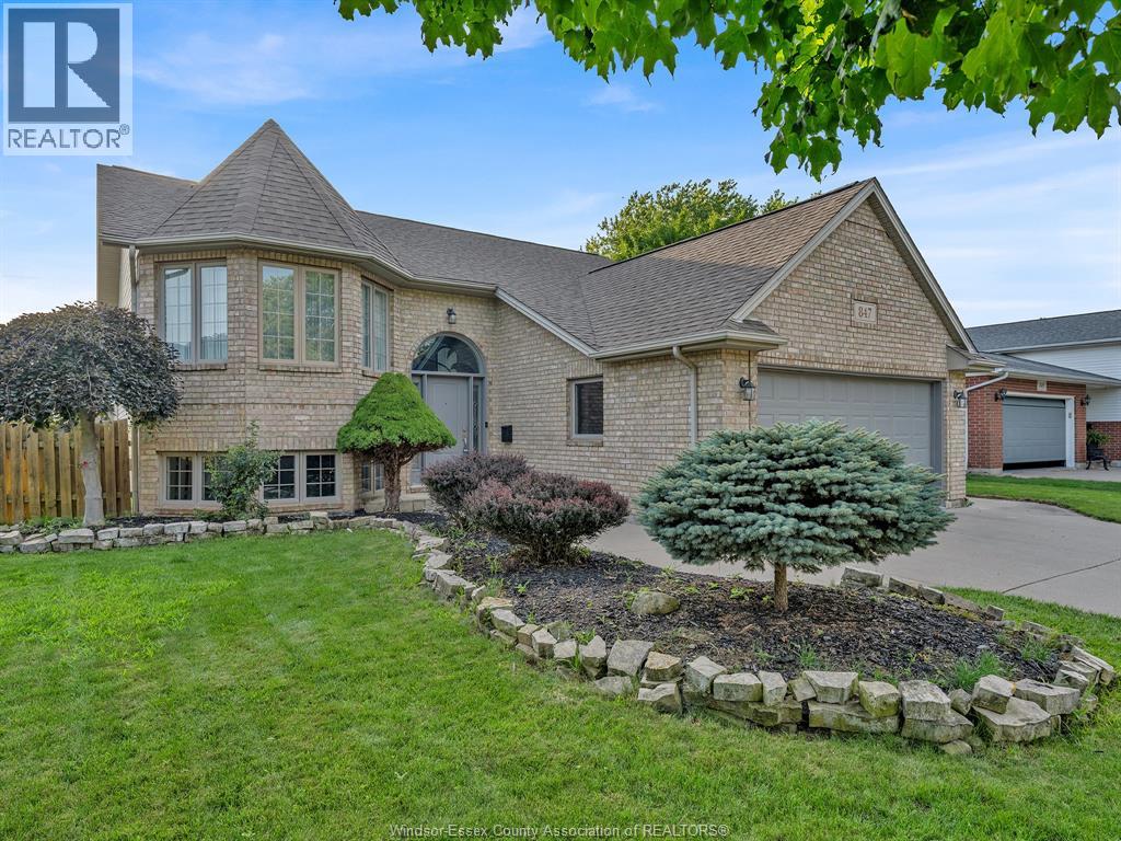 847 Lawndale Ave, Kingsville, ON N9Y 3S5