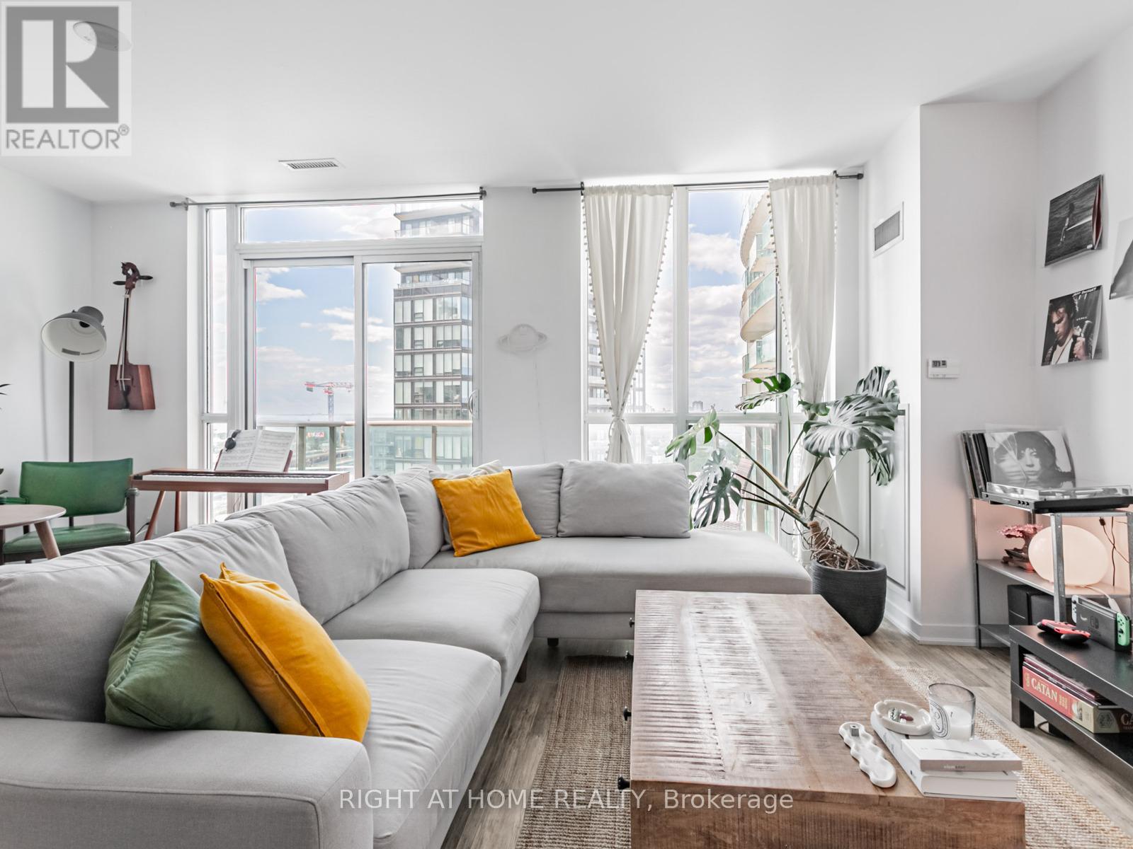1507 69 Lynn Williams St, Toronto, ON M6K 3R7
