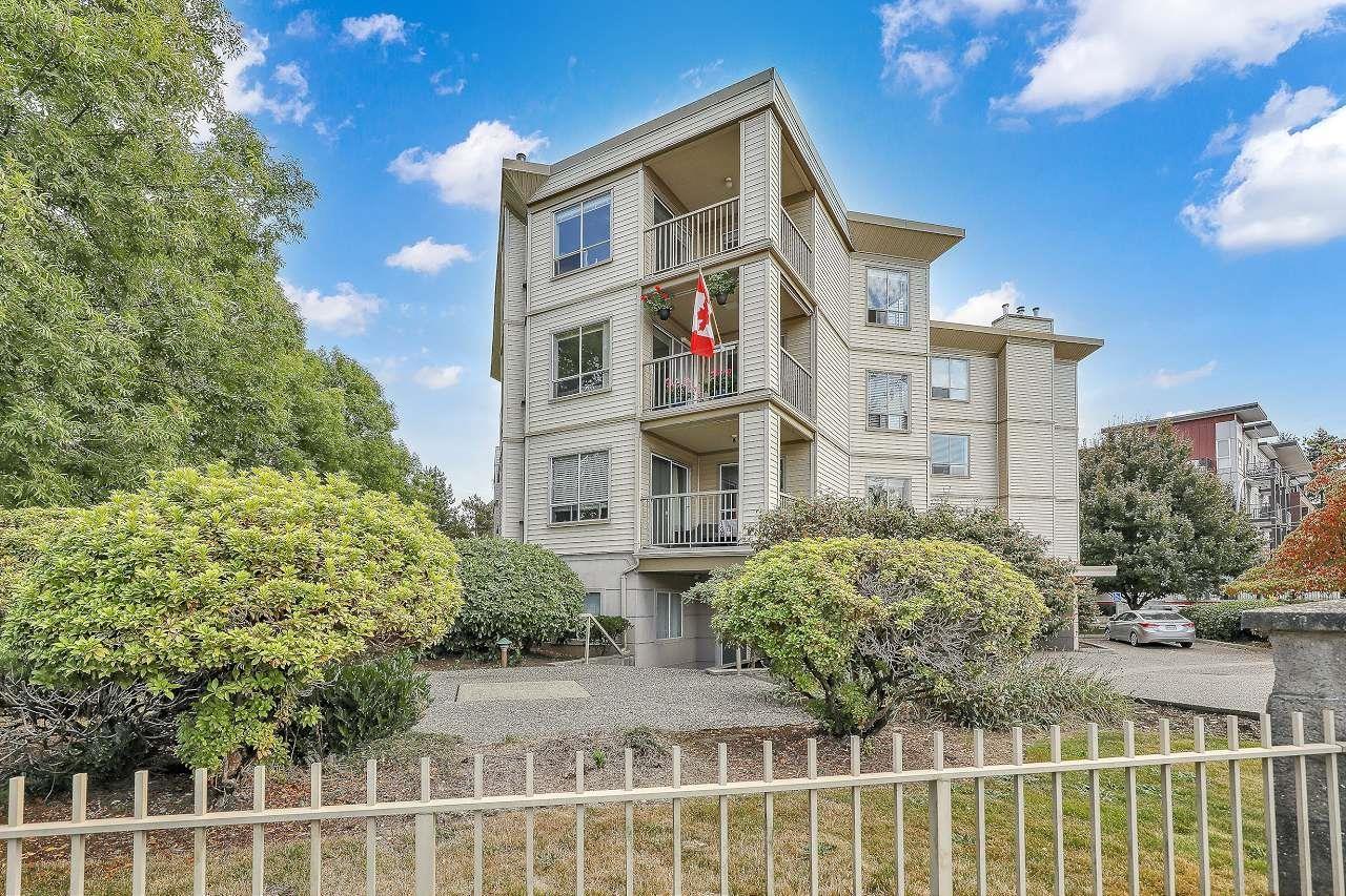 5450 208 Street Unit 201, Langley, BC V3A 2J9