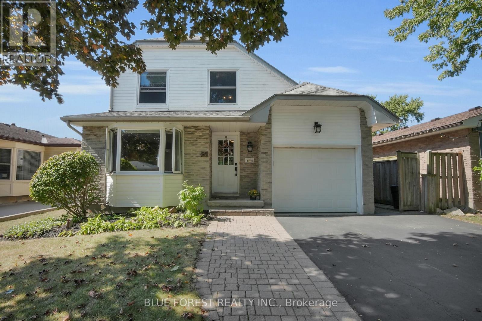 90 Edmunds Cres, London, ON N5Z 4J2