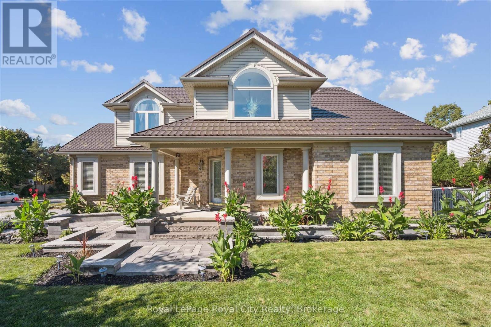 3 Pine Ridge Dr, Guelph, ON N1L 1N6