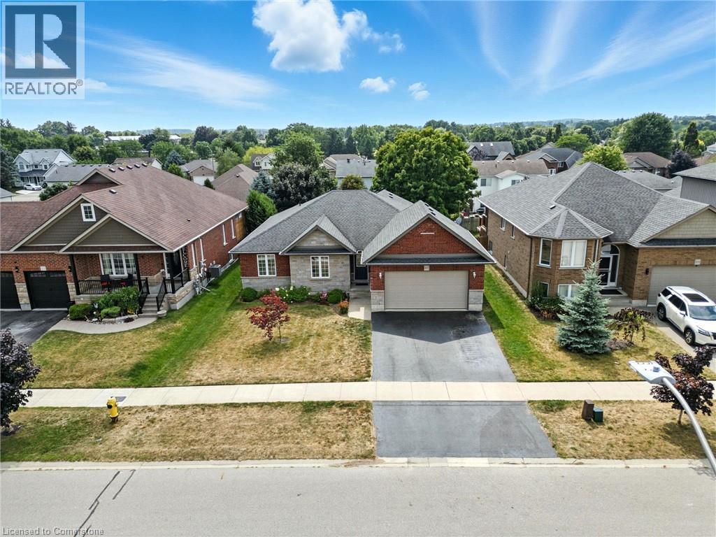 107 Applewood St, Blandford-Blenheim, ON N0J 1S0
