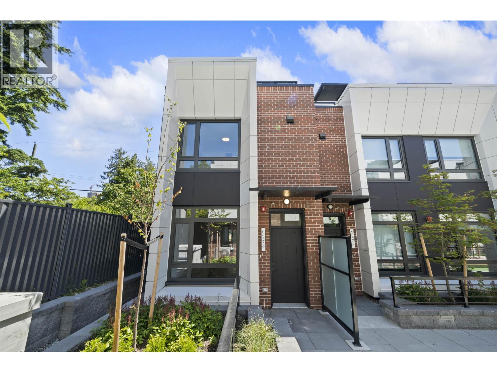6272 Oak St, Vancouver, BC V6M 2W4