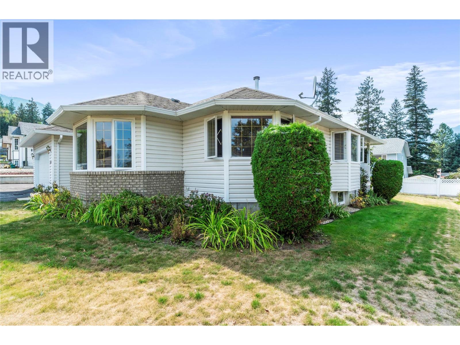2081 13 Street Southwest, Salmon Arm, BC V1E 1L6