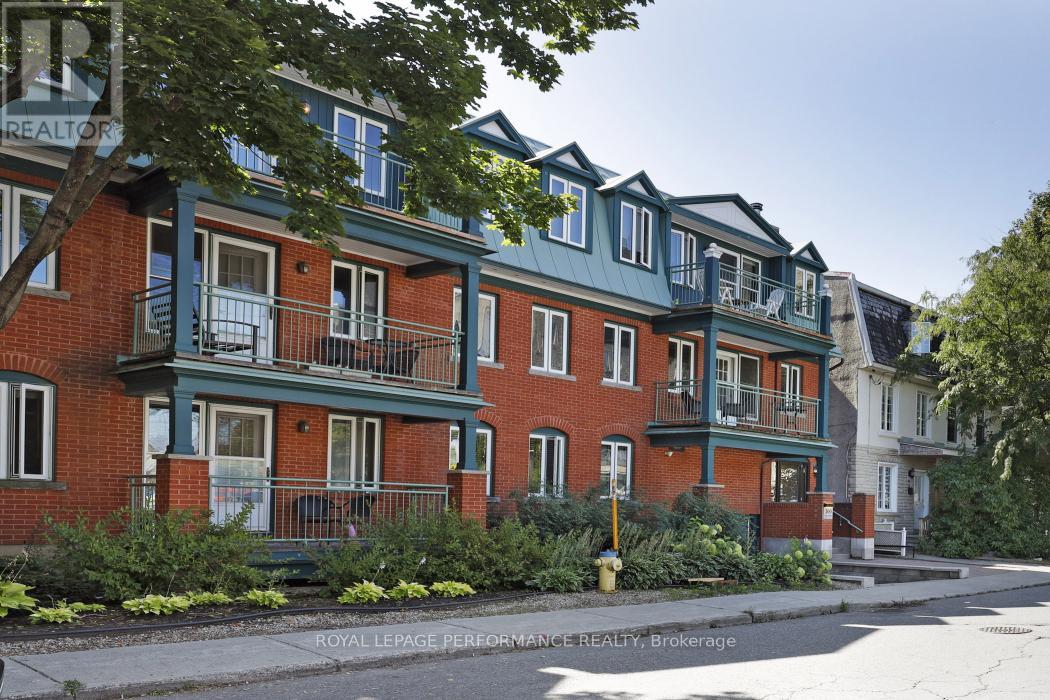 304 100 Bruyere St, Ottawa, ON K1N 5C6