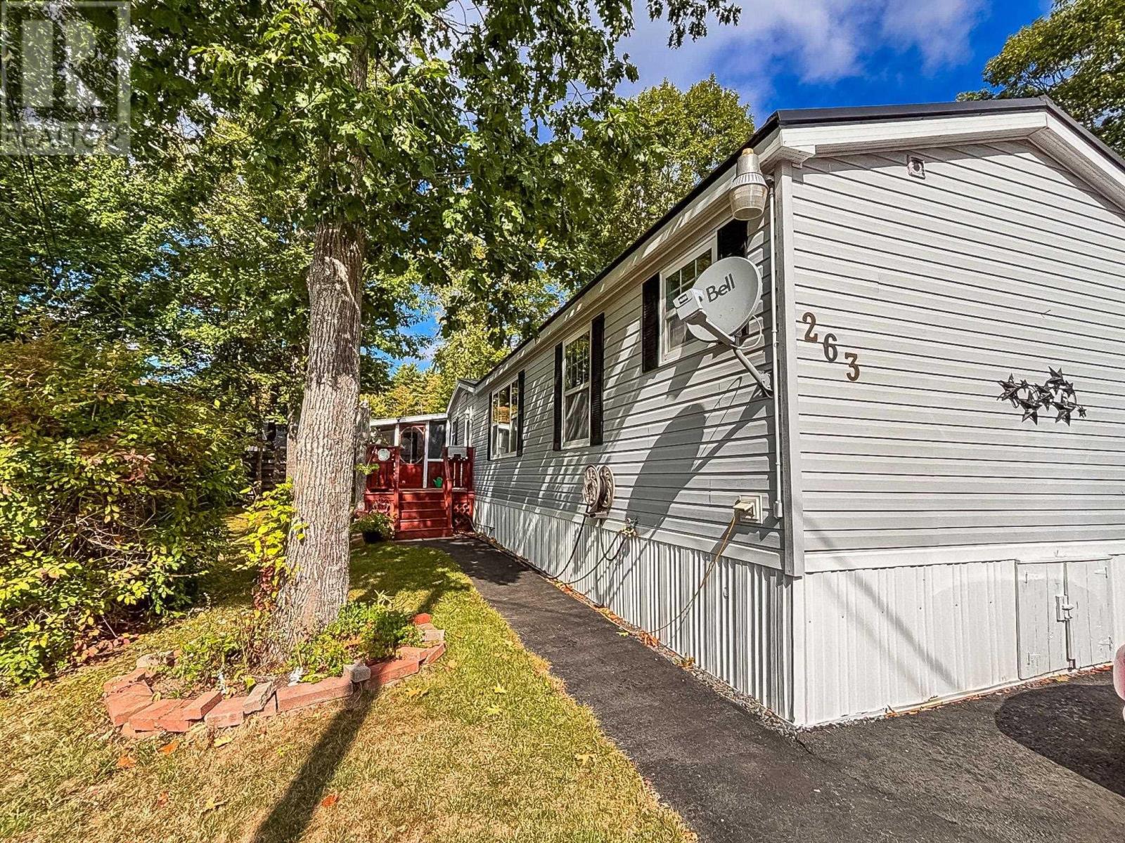 263 Seasons Dr, Bridgewater, NS B4V 3W1