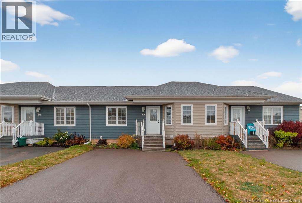 32 Golden St, Moncton, NB E1G 5T4