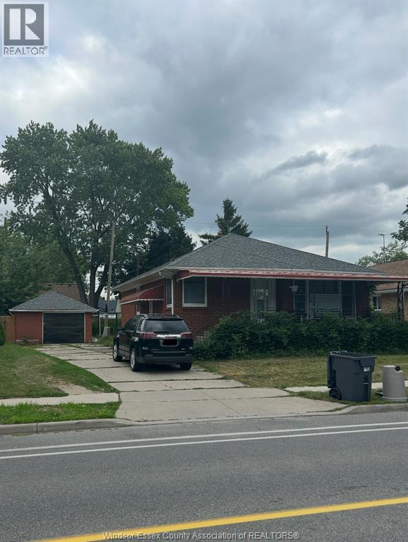 1544 Pillette, Windsor, ON N8Y 3C2
