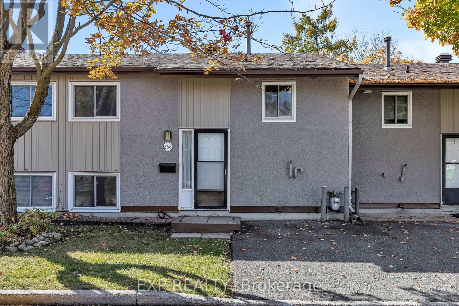 266 Woodfield Dr, Ottawa, ON K2G 3W9