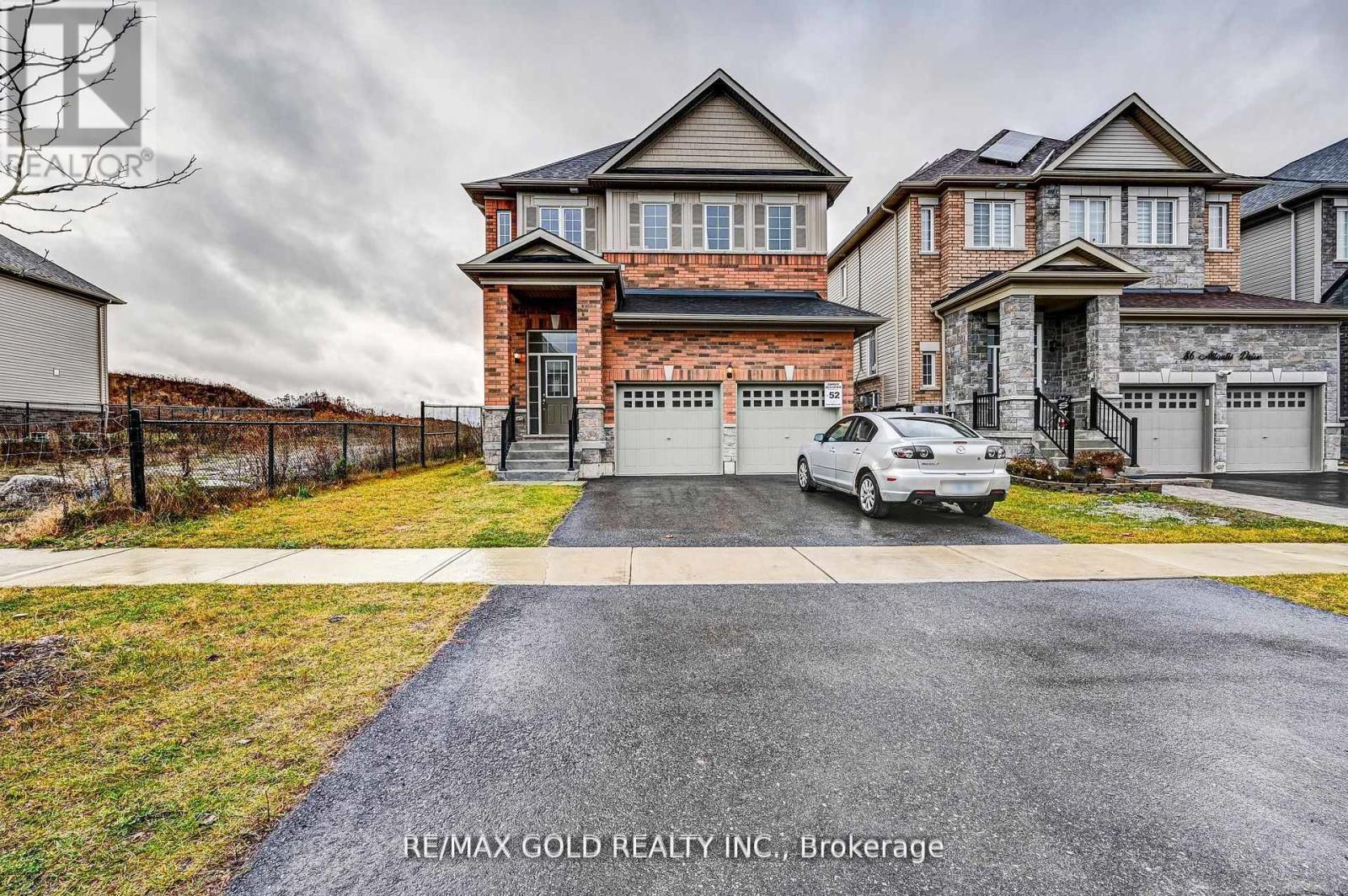 84 Atlantis Dr W, Orillia, ON L3V 8L4