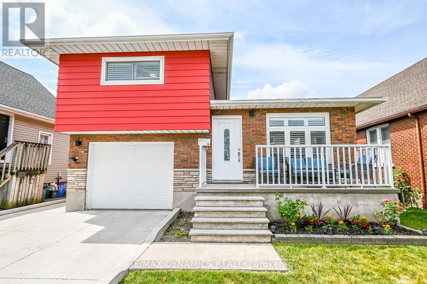 11 Garden St, Thorold, ON L2V 3H9