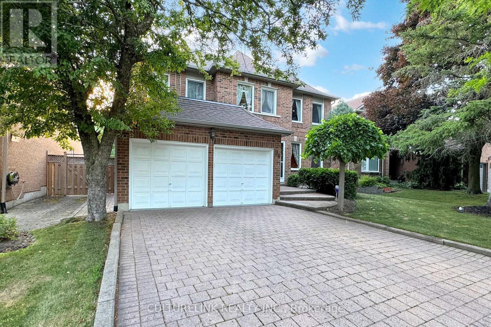 94 Coledale Rd, Markham, ON L3R 7V9