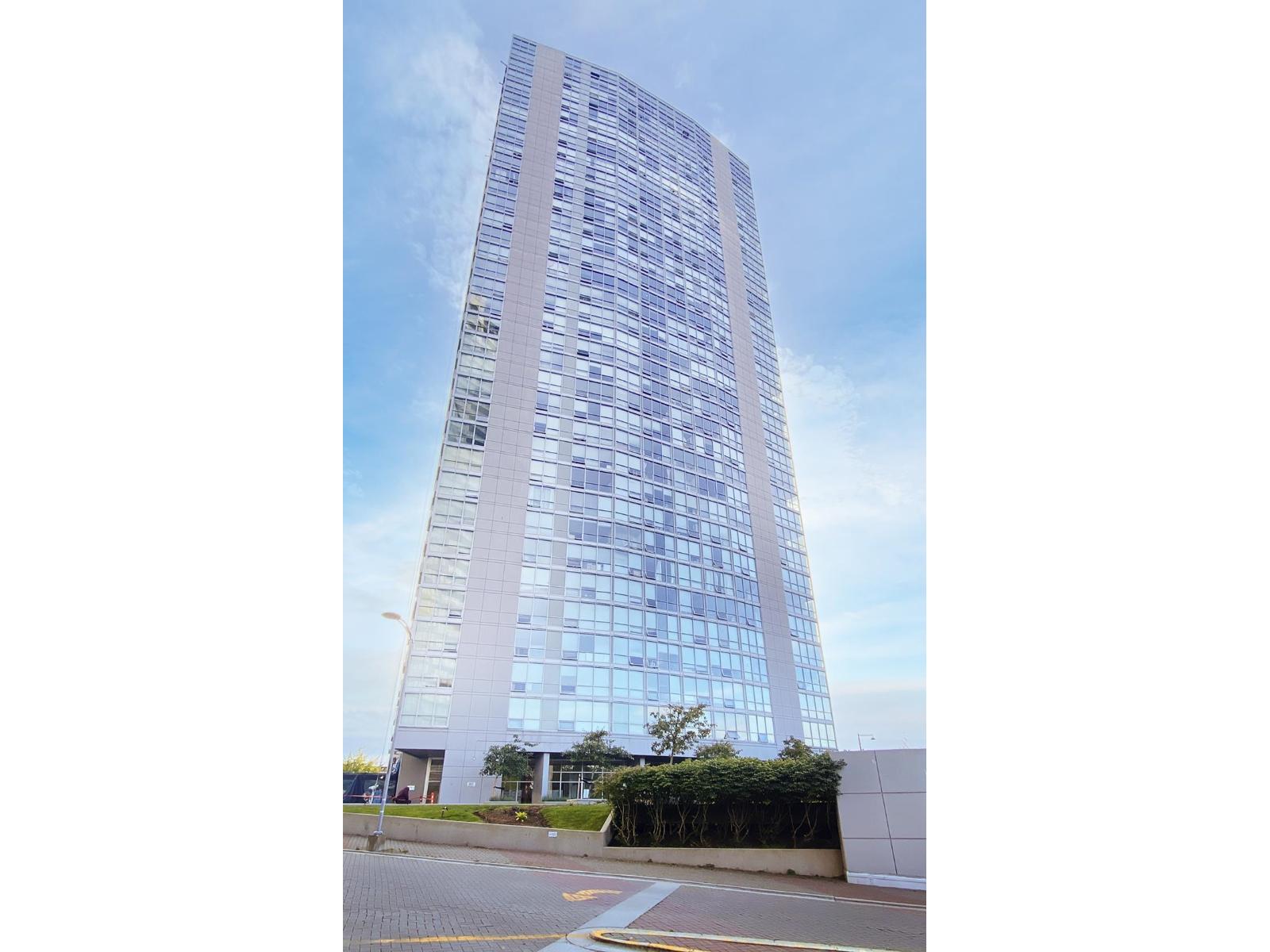 13618 100 Avenue Unit 2510, Surrey, BC V3T 0A8