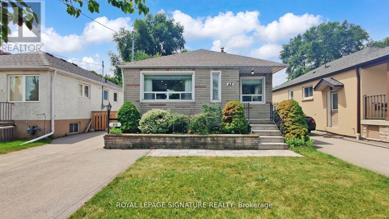 48 Acorn Ave, Toronto, ON M9B 3P9