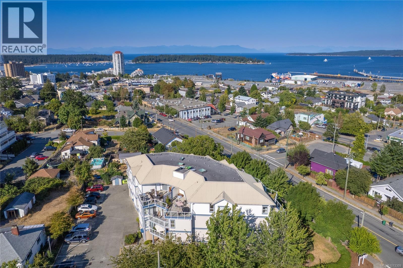 650 Prideaux St Unit 401 St, Nanaimo, BC V9R 2P1