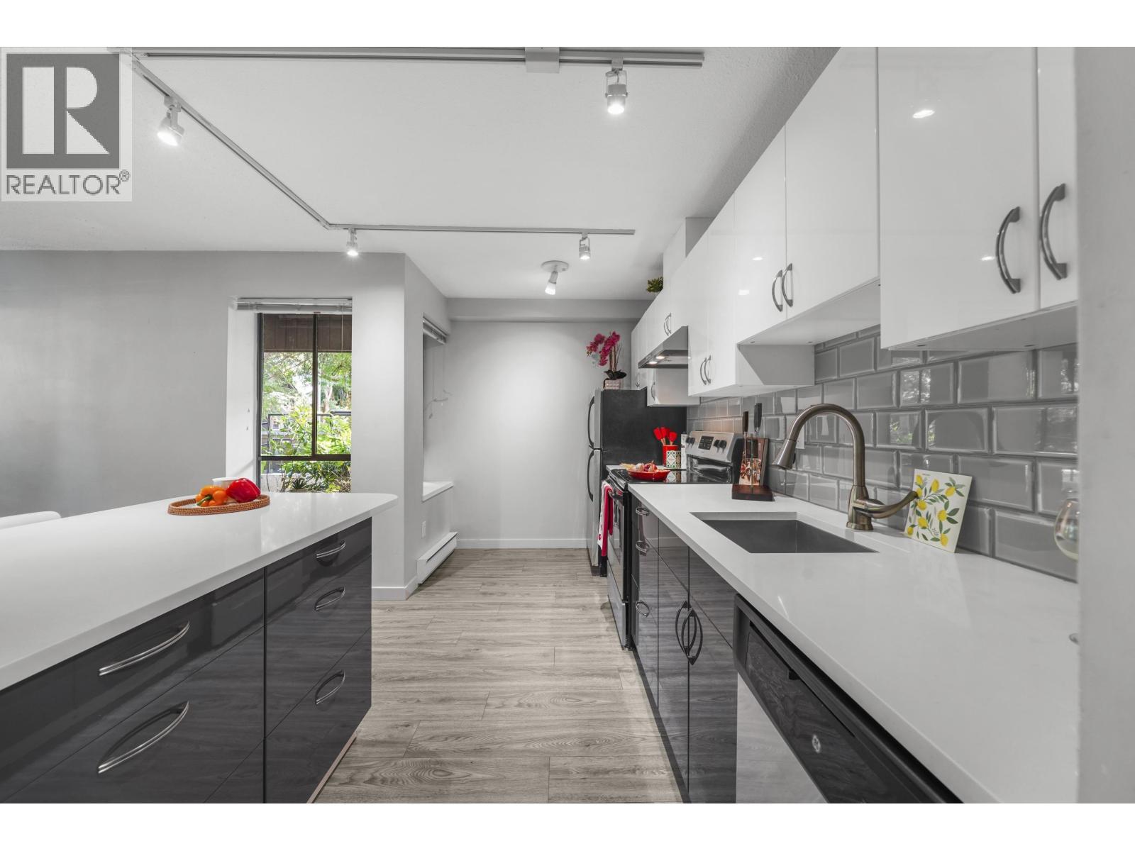 2920 Ash Street Unit 104, Vancouver, BC V5Z 4A6