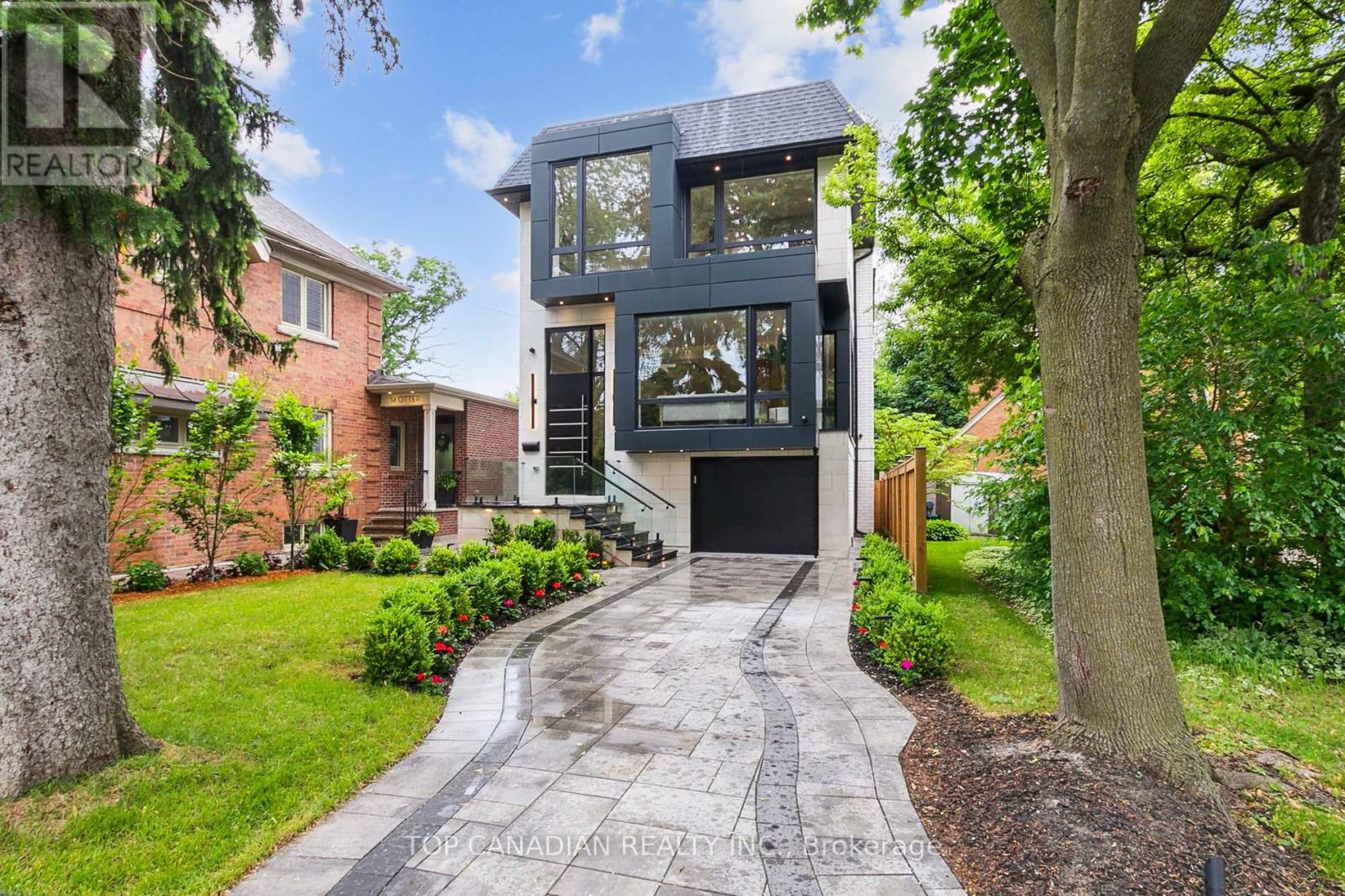 12 Otter Cres, Toronto Bedford Park-nortown, ON M5N 2W2