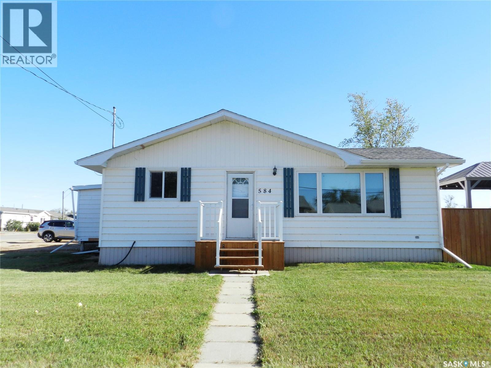 584 Butte St, Central Butte, SK S0H 0H0