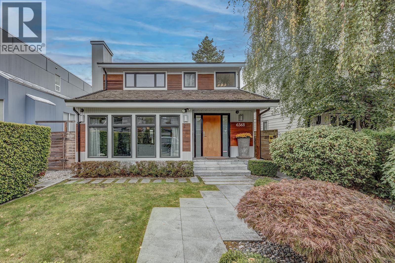 6568 Vine St, Vancouver, BC V6P 5W5