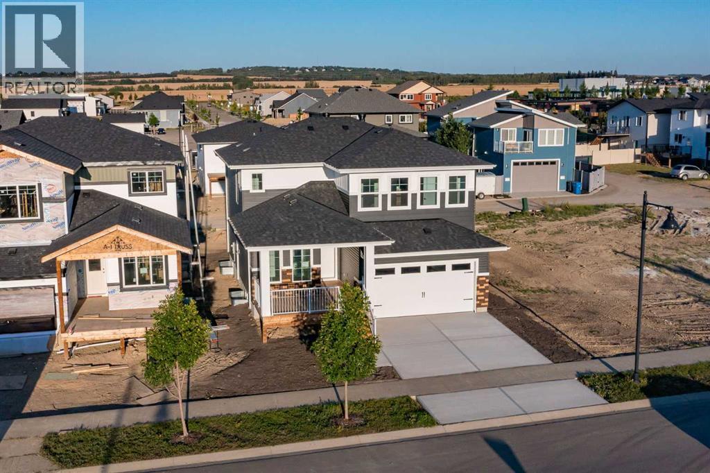 17 Thatcher Ave, Red Deer, AB T4P 0Y6