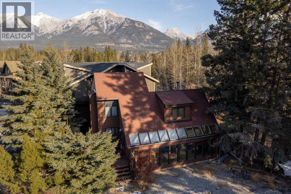 101 Rundle Dr, Canmore, AB T1W 2L8