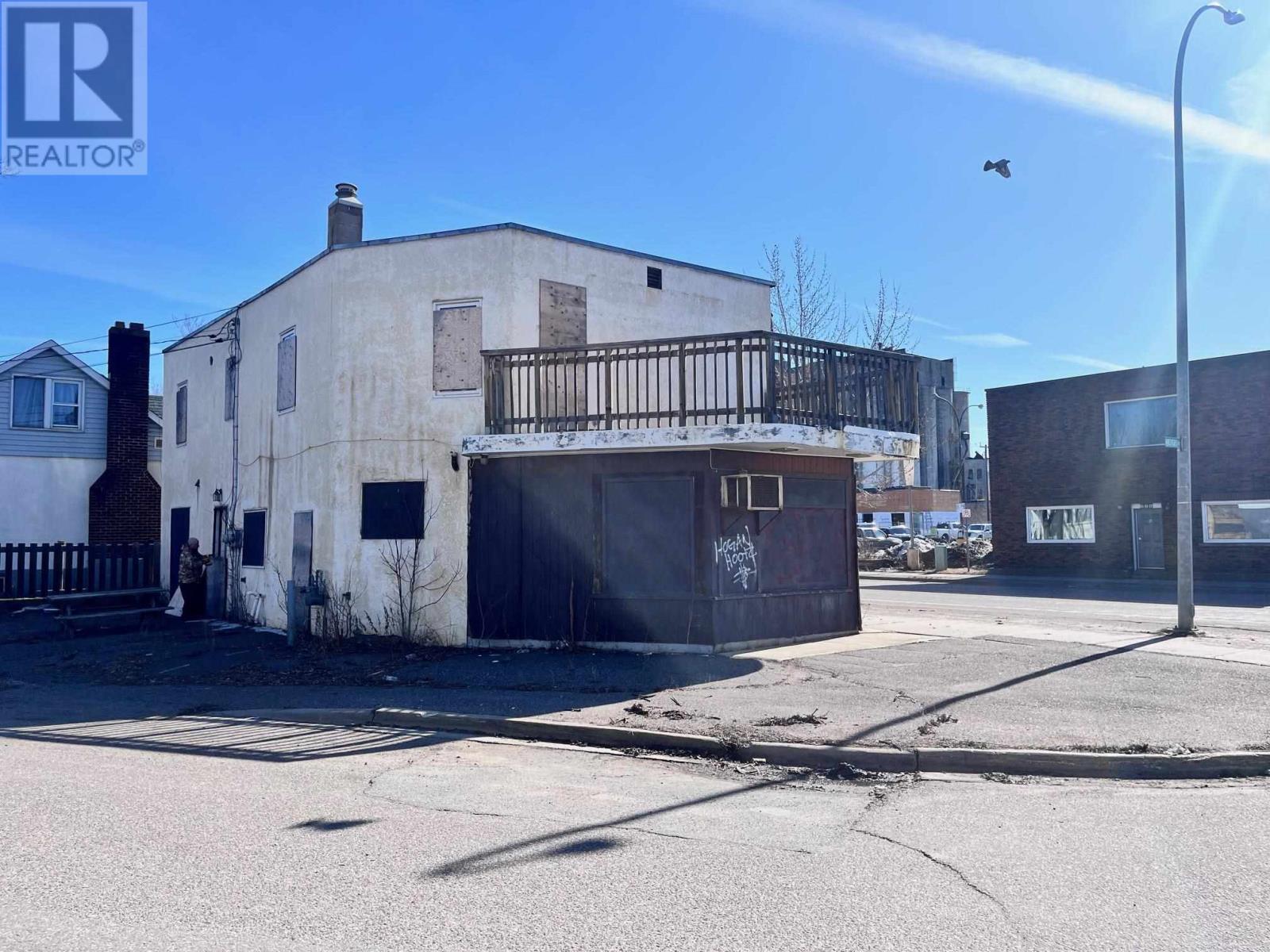593 Syndicate Ave S, Thunder Bay, ON P7E 1E6