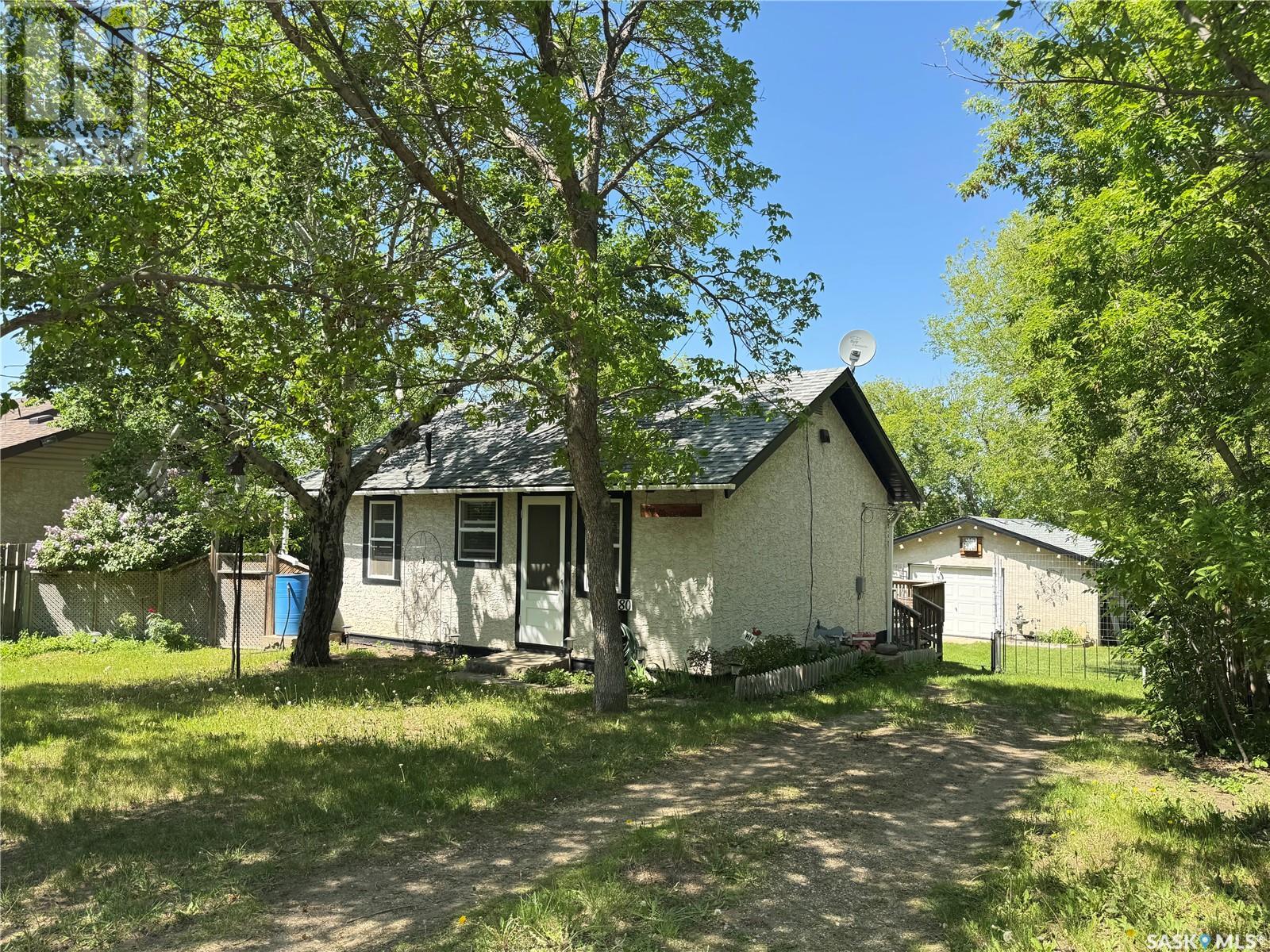 580 Nicoll Ave, Regina Beach, SK S0G 4C0