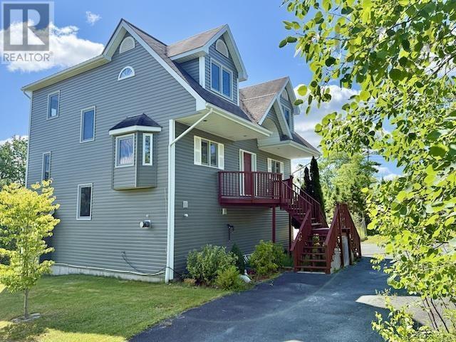 31 Limestone Ave, Fall River, NS B2T 1N6