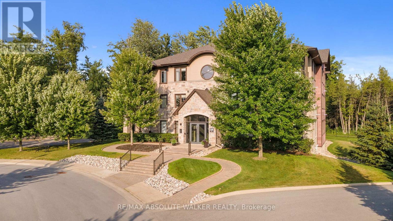 301 54 Magnolia Way, North Grenville, ON K0G 1J0