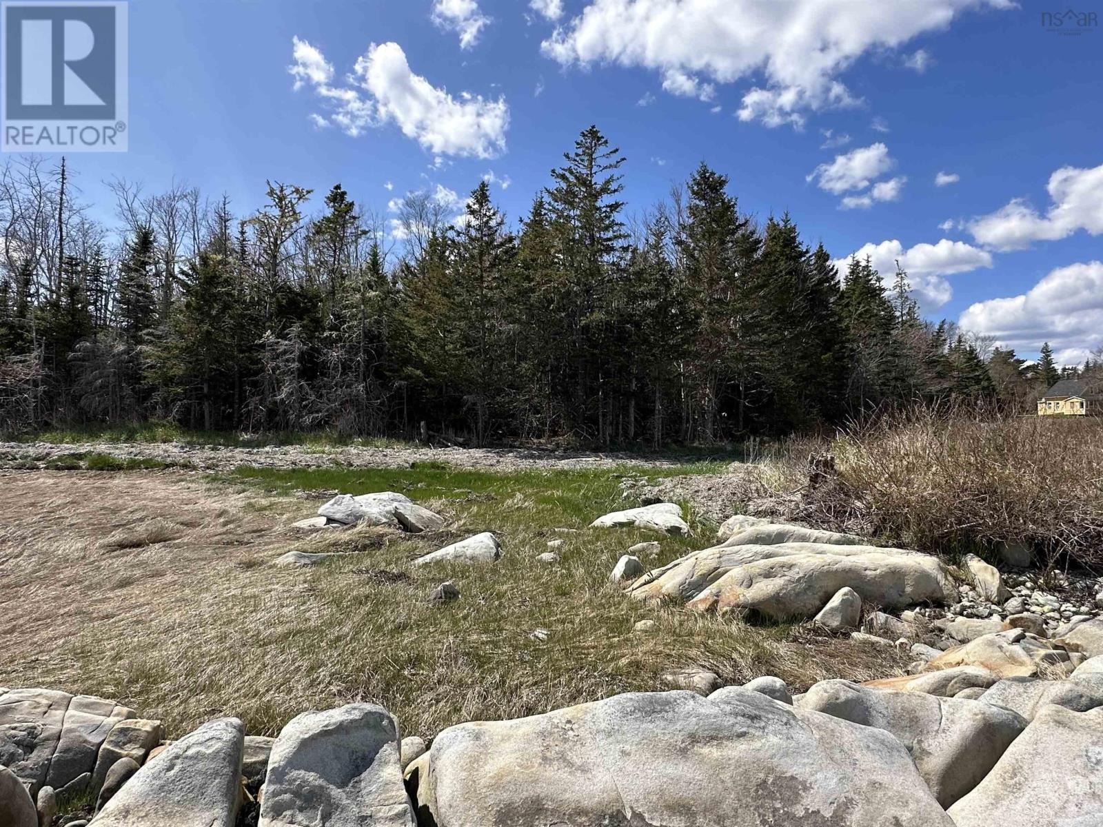 23 Lewis Rd #1, Lockeport, NS B0T 1L0