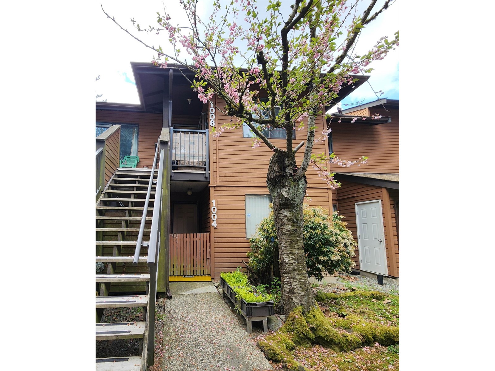 10620 150 Street Unit 1004, Surrey, BC V3R 7S1