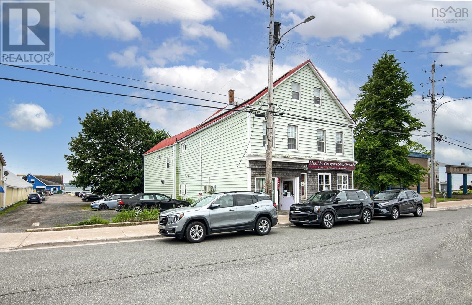 59 Water St, Pictou, NS B0K 1H0