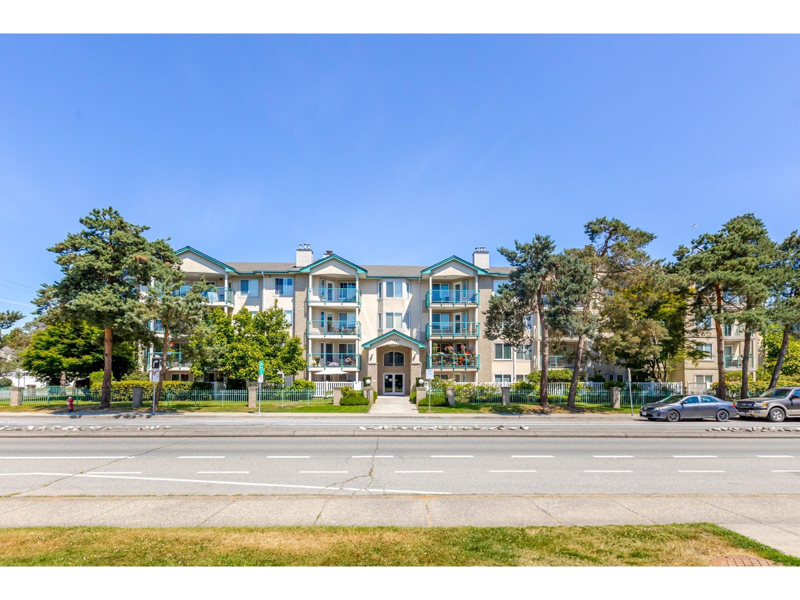 20433 53 Avenue Unit 202, Langley, BC V3A 7A6