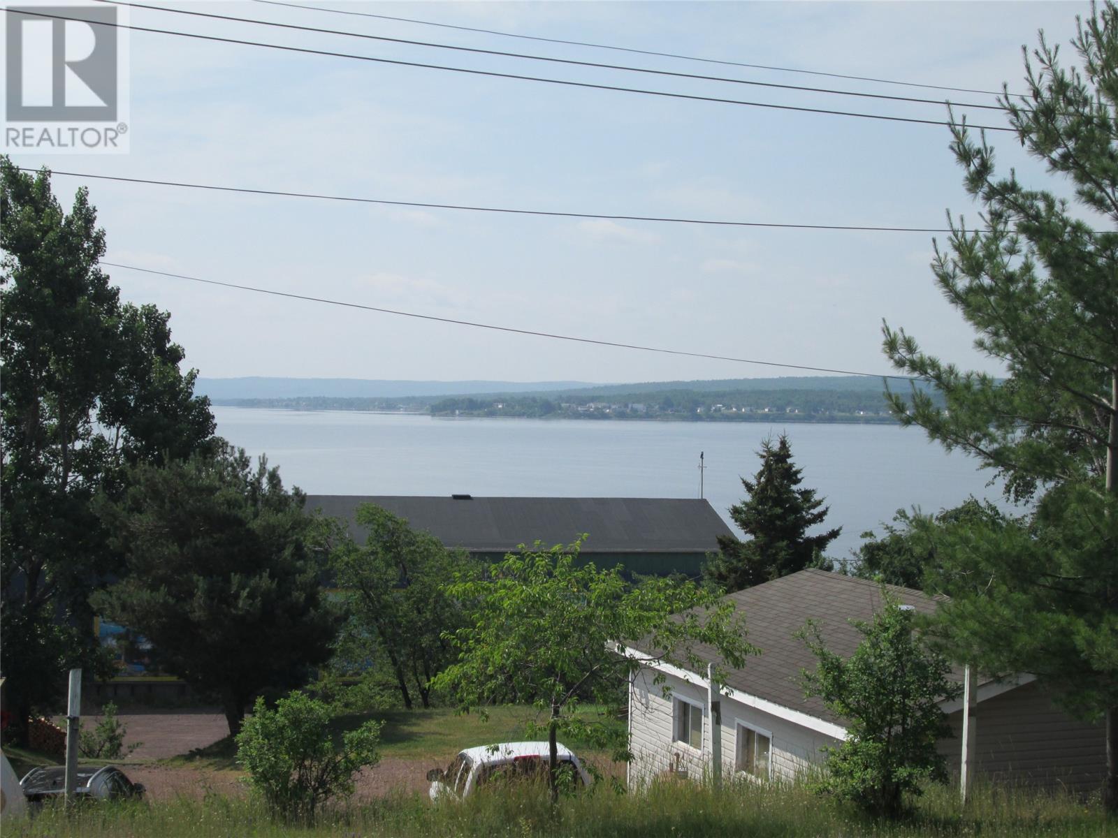 6 Watermans Ln, Botwood, NL A0H 1E0