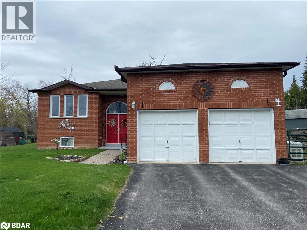 4 Campbell Ave, Oro-Medonte, ON L0L 1T0