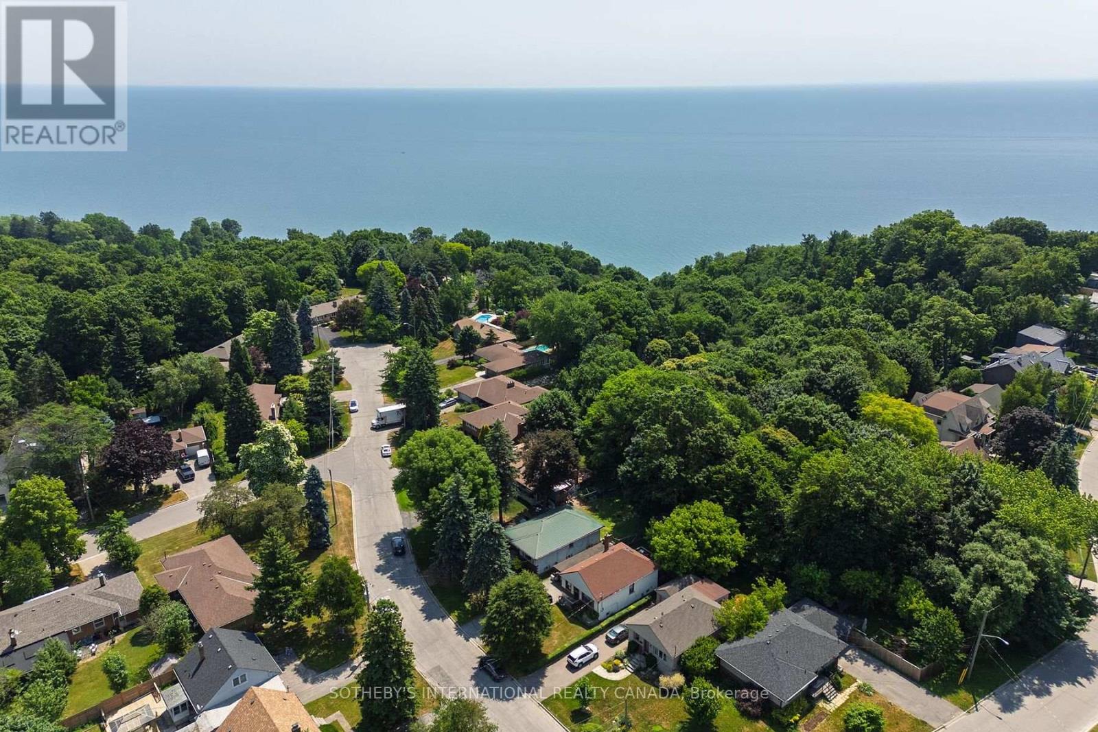 17 Ayre Point Rd, Toronto Cliffcrest, ON M1M 1G4