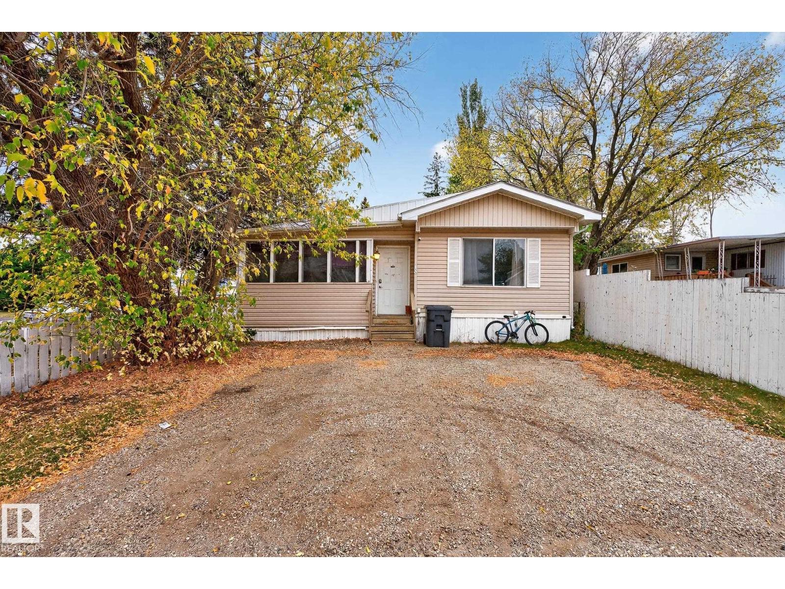 305 Calahoo Road Unit 18, Spruce Grove, AB T7X 3K8