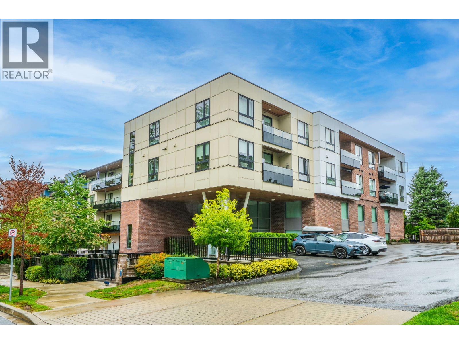 12320 222 Street Unit 205, Maple Ridge, BC V2X 4K8