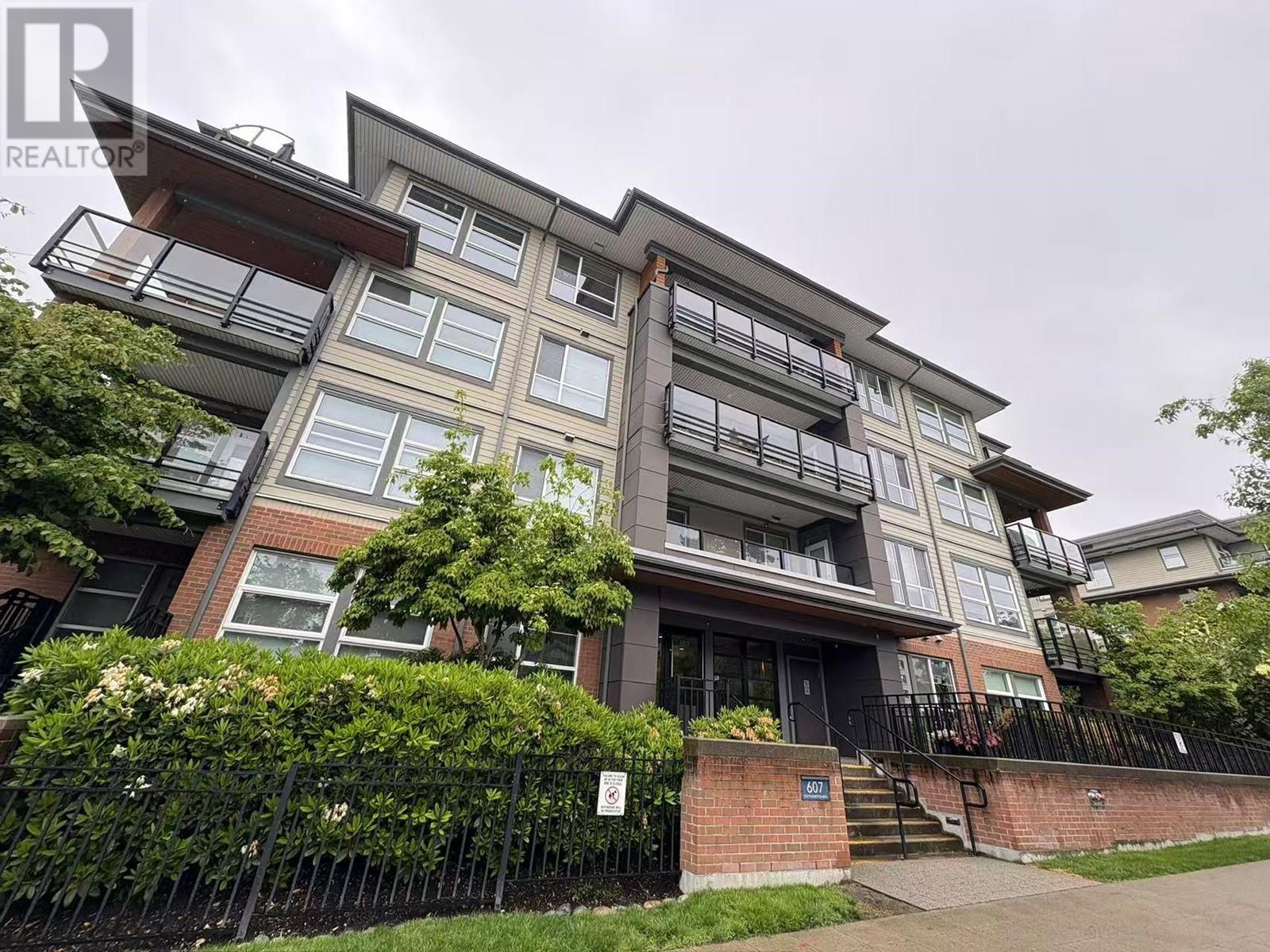 607 Cottonwood Avenue Unit 202, Coquitlam, BC V3J 0H1