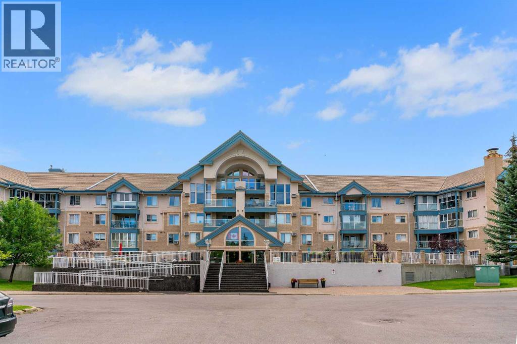 7239 Sierra Morena Boulevard Sw Unit 109, Calgary, AB T3H 3L7