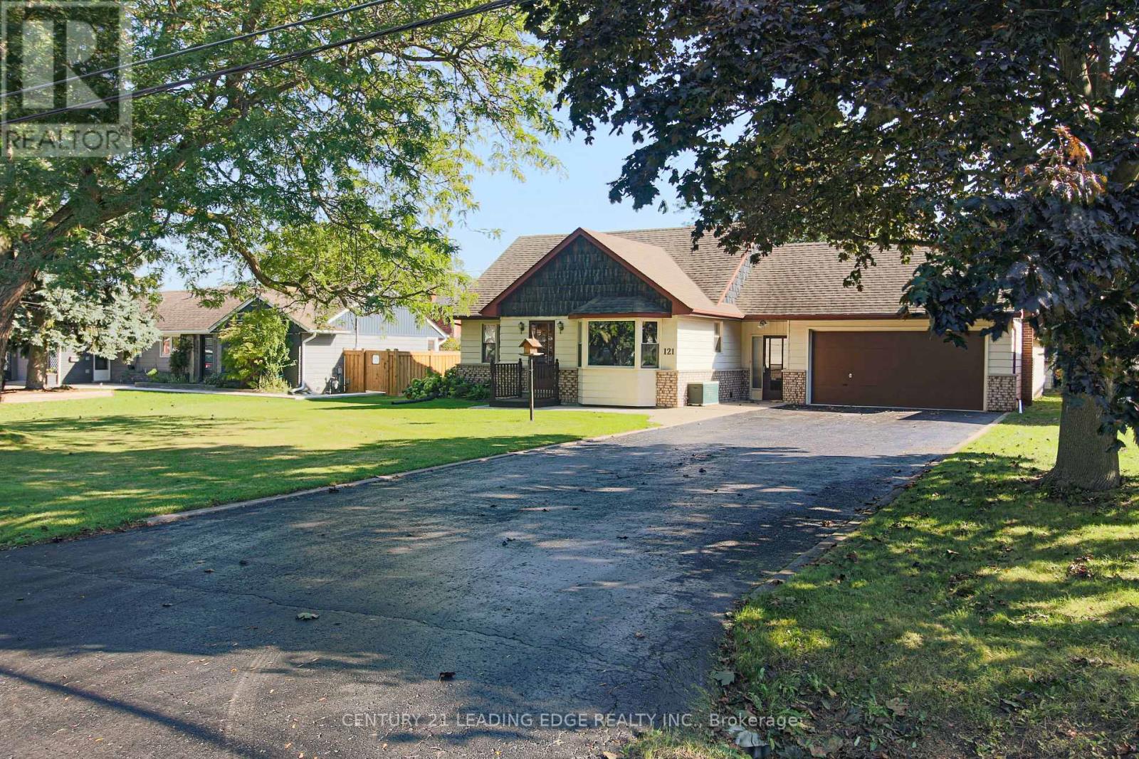 121 Northview Ave, Whitby Blue Grass Meadows, ON L1N 2G8