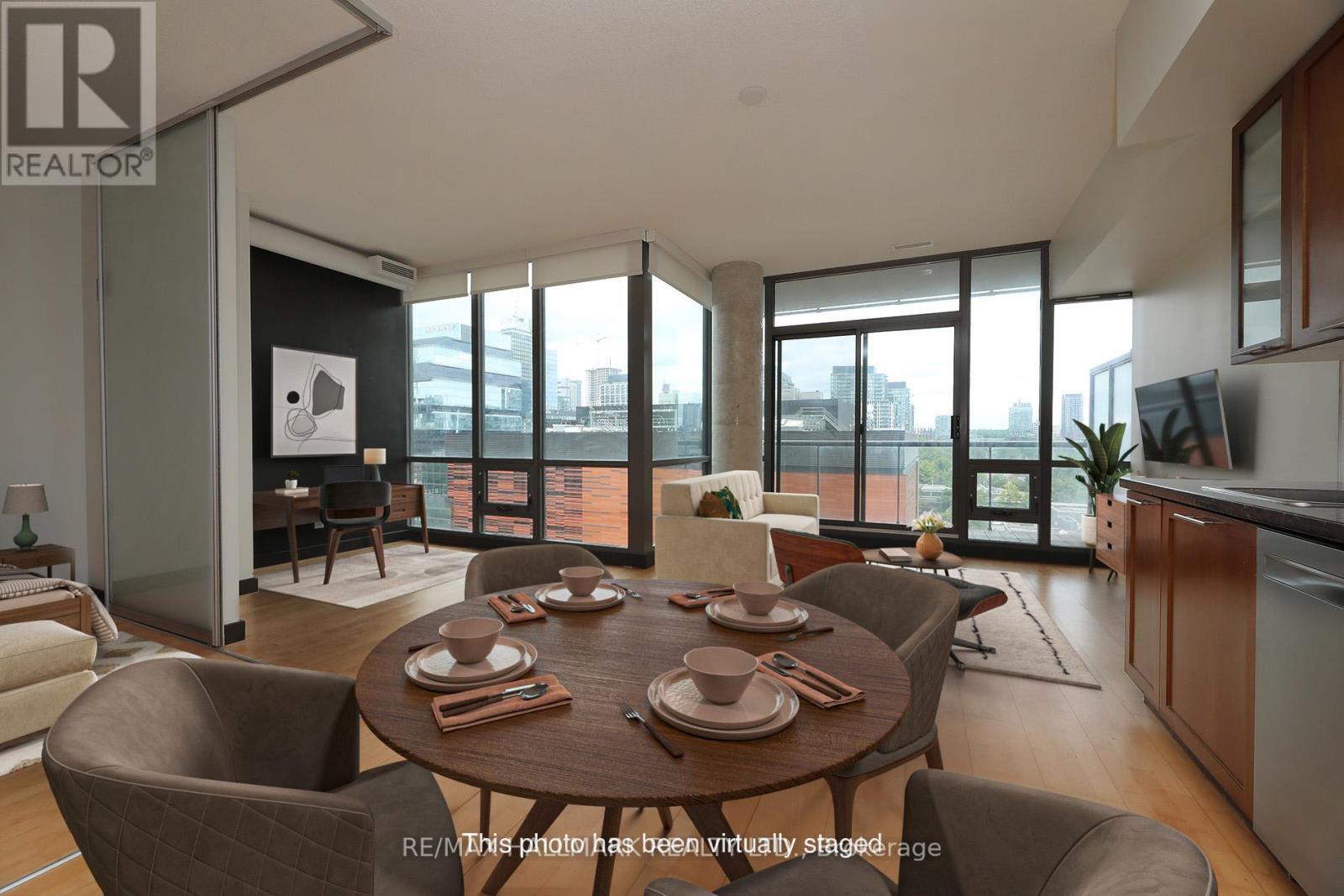 817 33 Mill St, Toronto, ON M5A 3R3