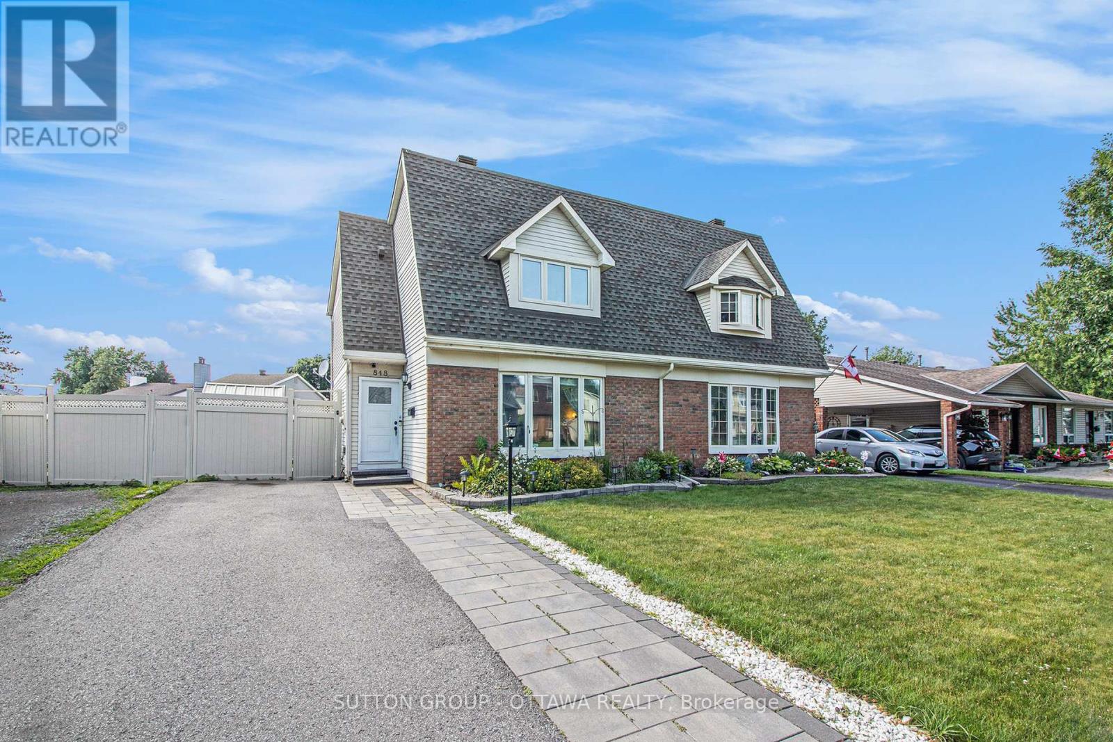 848 Borland Dr, Ottawa, ON K1E 1X5